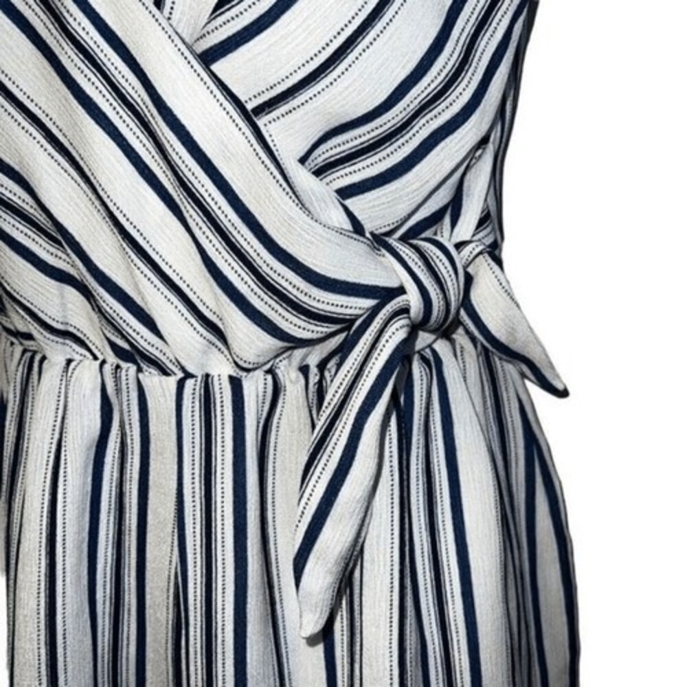 EVERLY Blue White Striped Tie Side Faux Wrap Romper NWOT Size M - Picture 4 of 9